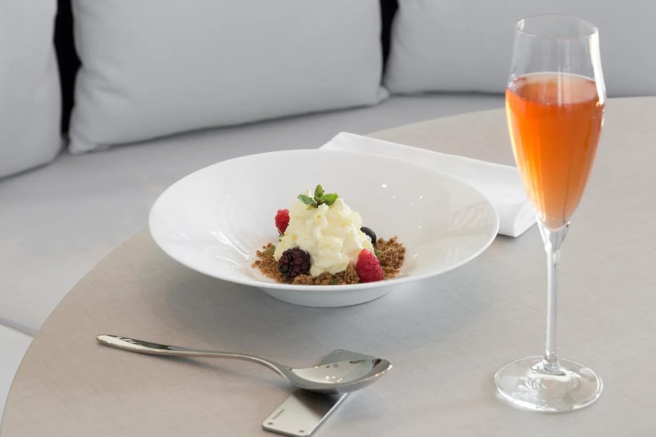Voco Milan-Fiere By Ihg Hotel Italy